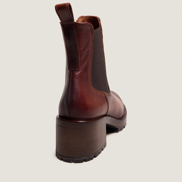 Lowboots with elastic bands in cognac patinated leather | CECILE