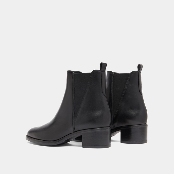 Bottines à élastiques triangulaires in black leather | CHILO