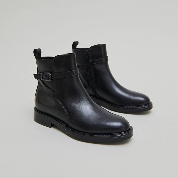 Boots à boucles in black leather | CLEA